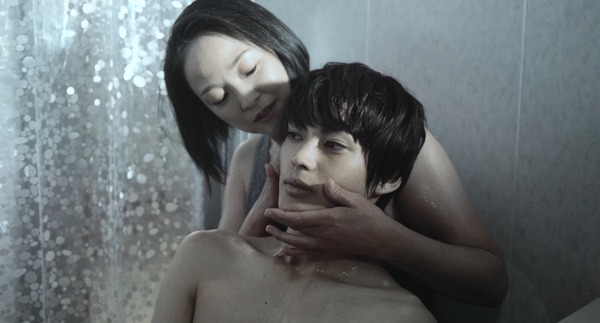 親密な他人 2枚目の写真・画像