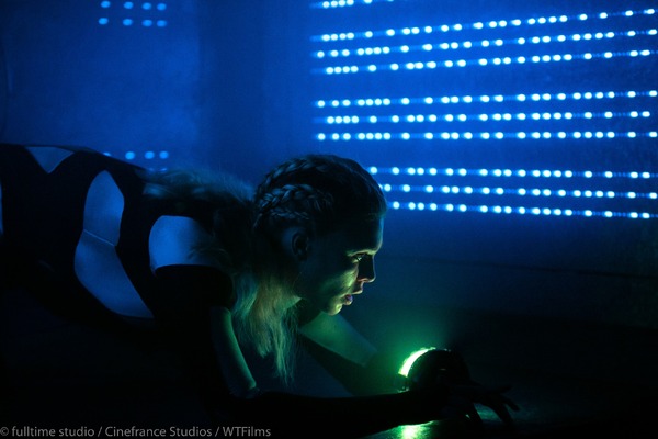 TUBE チューブ 死の脱出 5枚目の写真・画像