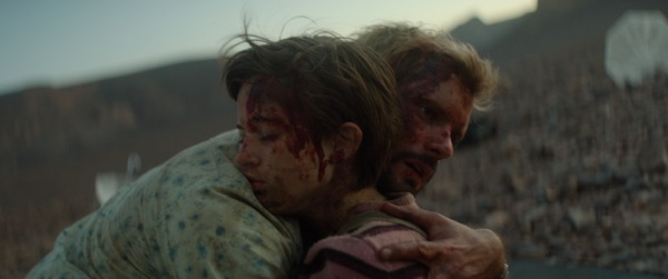 レッド・グラビティ 6枚目の写真・画像