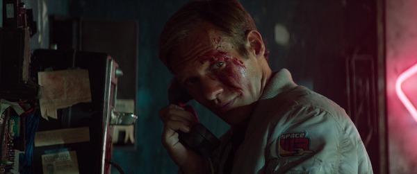 レッド・グラビティ 8枚目の写真・画像