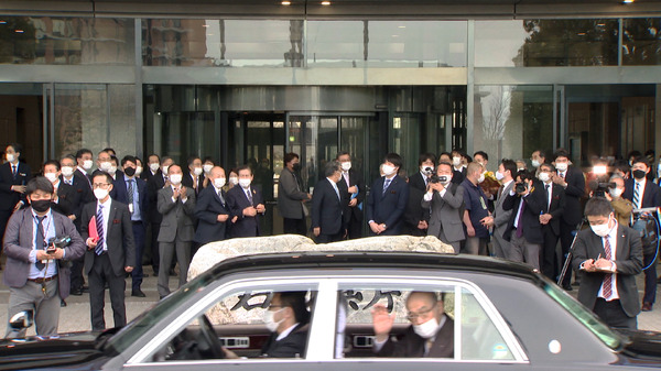 裸のムラ 2枚目の写真・画像