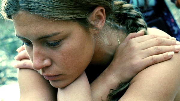 ©2021 F Comme Film - Trois Brigands Productions - Le Pacte - Wild Bunch International - Auvergne-Rhône- Alpes Cinéma - Division