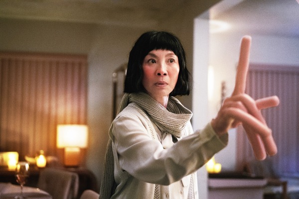 エブリシング・エブリウェア・オール・アット・ワンス 9枚目の写真・画像