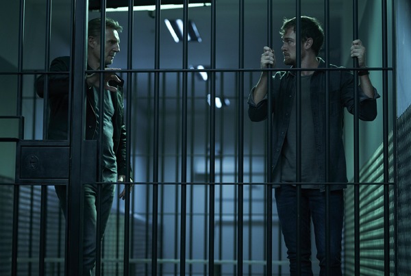 ブラックライト 4枚目の写真・画像