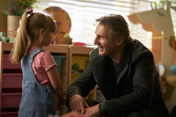 ブラックライト 6枚目の写真・画像