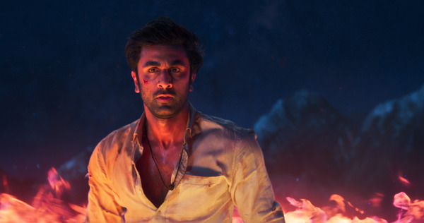 ブラフマーストラ 2枚目の写真・画像