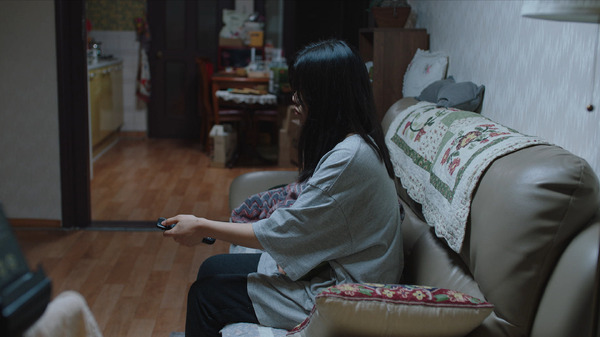 同じ下着を着るふたりの女 4枚目の写真・画像