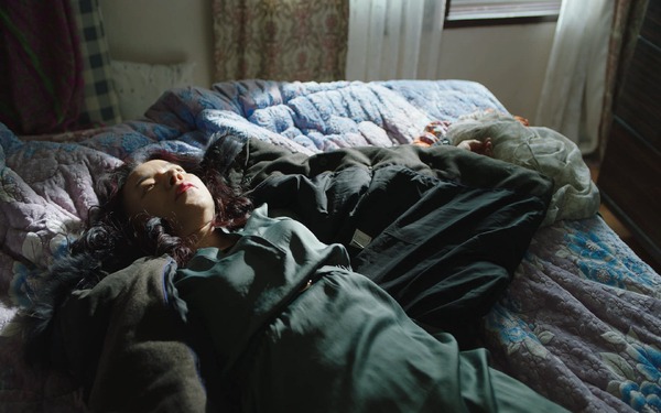 同じ下着を着るふたりの女 10枚目の写真・画像