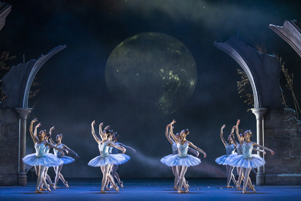 英国ロイヤル・オペラ・ハウス シネマシーズン2022/23 シンデレラ 8枚目の写真・画像