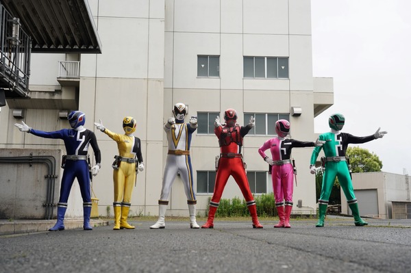 Vシネクスト「特捜戦隊デカレンジャー20th ファイヤーボール・ブースター」 4枚目の写真・画像