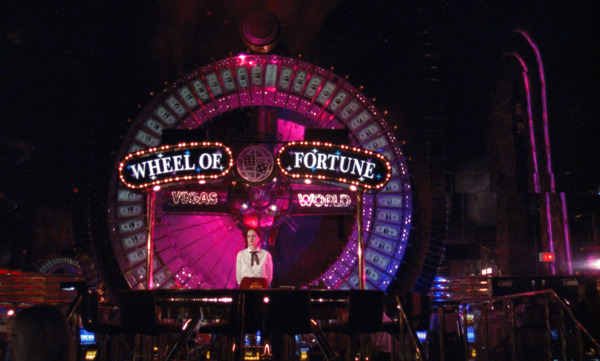 クイーン・オブ・ダイヤモンド 5枚目の写真・画像