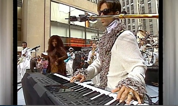 プリンス　ビューティフル・ストレンジ 15枚目の写真・画像