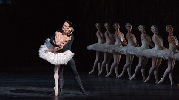 英国ロイヤル・オペラ・ハウス シネマシーズン 2023/24 白鳥の湖 1枚目の写真・画像