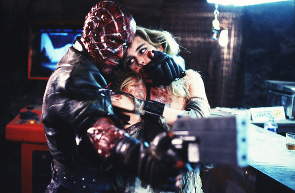 アクション・ミュタンテ 4K 2枚目の写真・画像