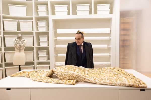 ジョン・ガリアーノ 世界一愚かな天才デザイナー 2枚目の写真・画像