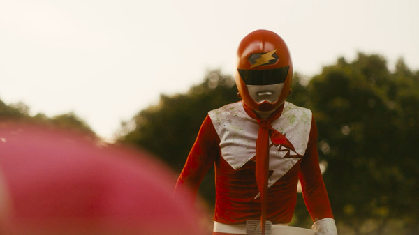 ひどくくすんだ赤 4枚目の写真・画像