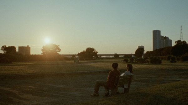 アット・ザ・ベンチ 3枚目の写真・画像