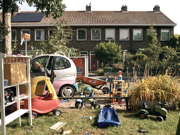 占領都市 2枚目の写真・画像