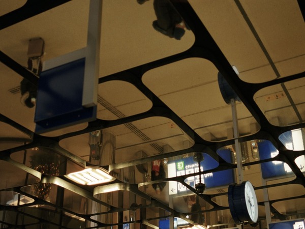 占領都市 10枚目の写真・画像