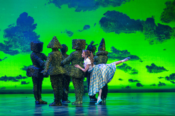 エドワード・シザーハンズ　ダンスバージョン 5枚目の写真・画像