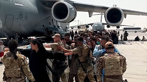 苦悩のリスト 14枚目の写真・画像