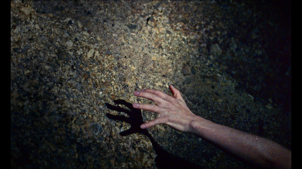 Underground アンダーグラウンド 6枚目の写真・画像