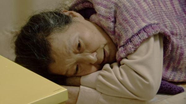 風に立つ愛子さん 10枚目の写真・画像