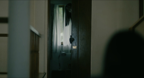 サユリ 2枚目の写真・画像