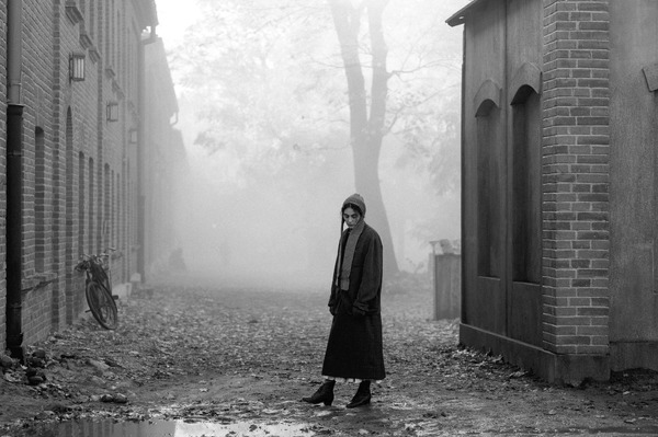 ガール・ウィズ・ニードル 7枚目の写真・画像