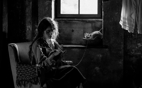 ガール・ウィズ・ニードル 16枚目の写真・画像