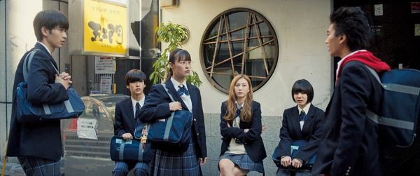 6人ぼっち 2枚目の写真・画像