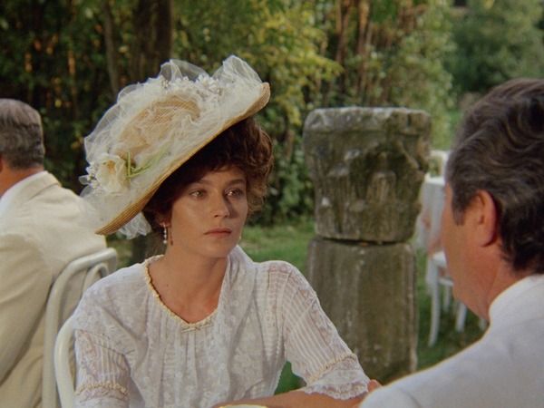 黒い瞳 4K修復ロングバージョン 5枚目の写真・画像