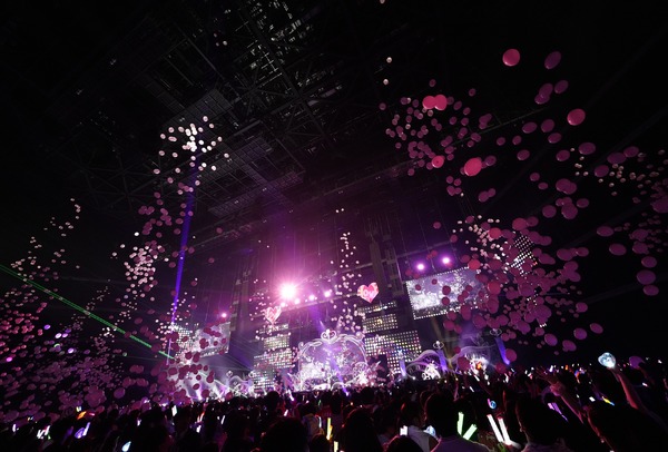 ＝LOVE 7th ANNIVERSARY PREMIUM CONCERT THE MOVIE 3枚目の写真・画像