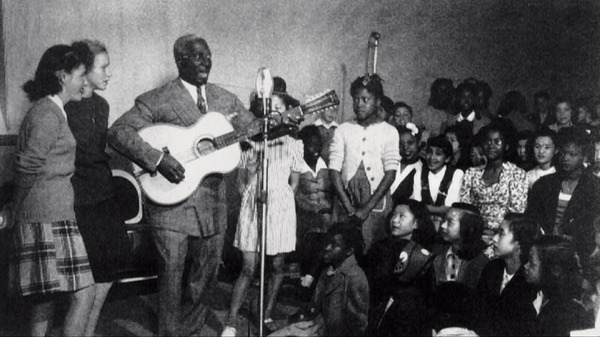 ロックの礎を築いた男：レッド・ベリー ビートルズとボブ・ディランの原点 13枚目の写真・画像