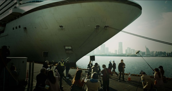 フロントライン 17枚目の写真・画像