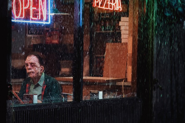 顔を捨てた男 4枚目の写真・画像