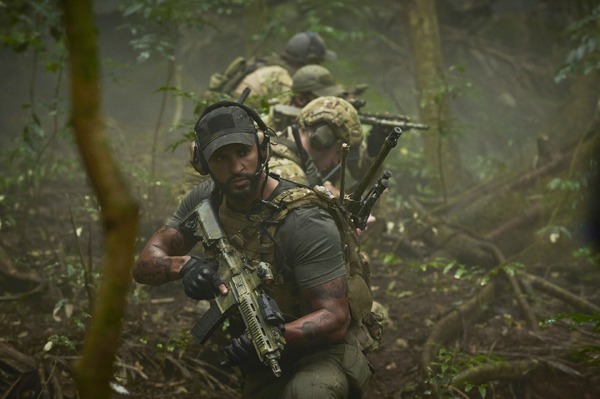 ランド・オブ・バッド 8枚目の写真・画像