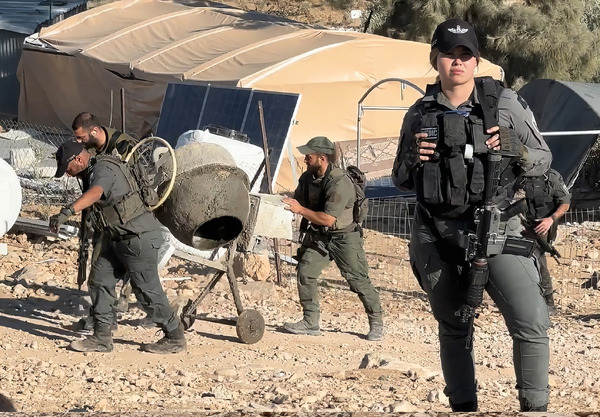 壁の外側と内側 7枚目の写真・画像