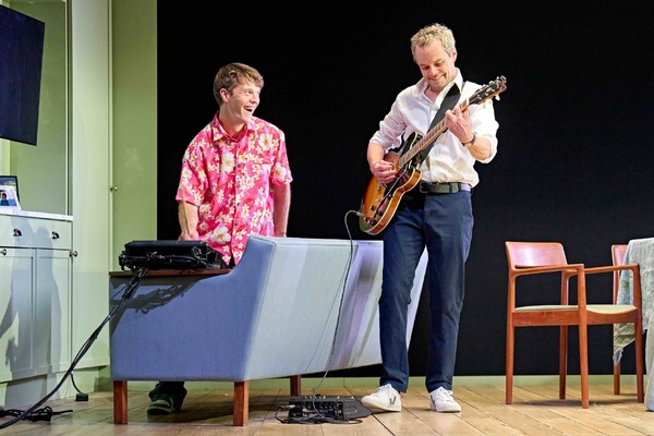 ナショナル・シアター・ライブ2025-2026「インター・エイリア」 7枚目の写真・画像