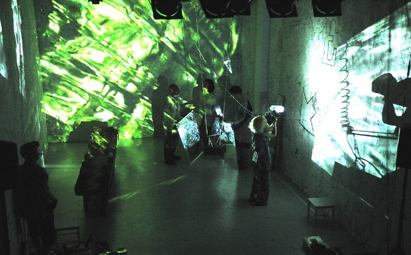 WE-入口と世界の出口 5枚目の写真・画像