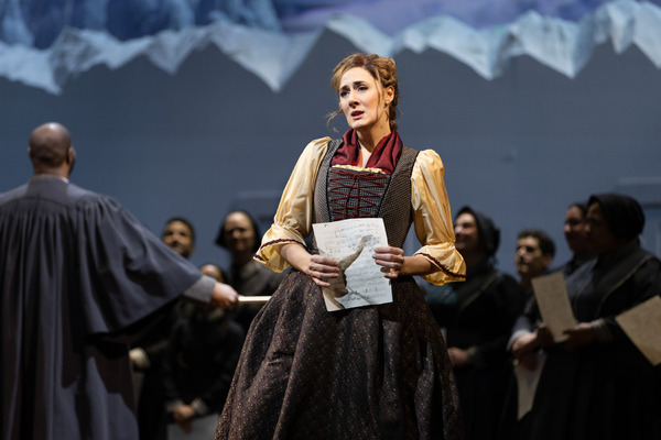 METライブビューイング2025-26　ベッリーニ「夢遊病の娘」 16枚目の写真・画像