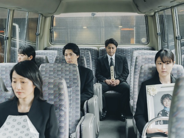 架空の犬と嘘をつく猫 2枚目の写真・画像