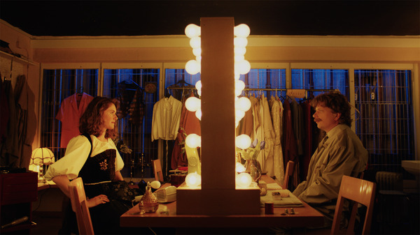 役者になったスパイ 2枚目の写真・画像