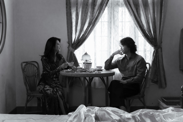 星と月は天の穴 2枚目の写真・画像