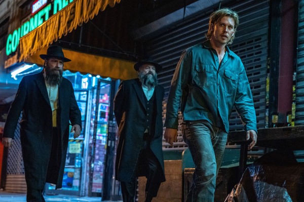 コート・スティーリング 16枚目の写真・画像