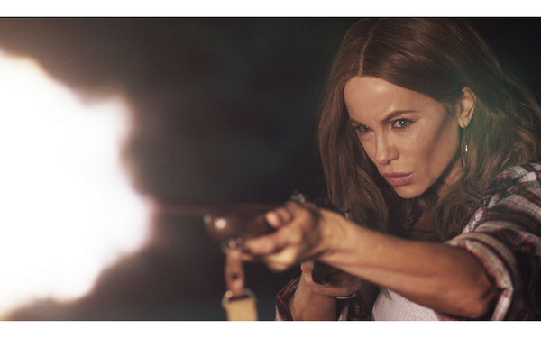 『ストールン・ガール 真実の行方』© 2025 STOLEN GIRL LLC