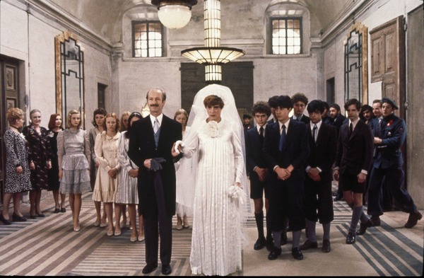 『ソドムの市』© 1976 Metro-Goldwyn-Mayer Studios Inc. All Rights Reserved.