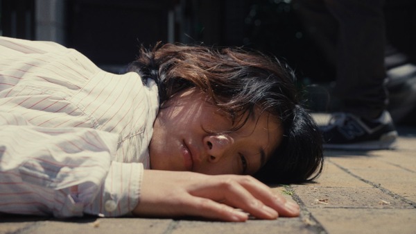 『まっすぐな首』