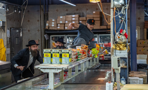 コート・スティーリング 22枚目の写真・画像