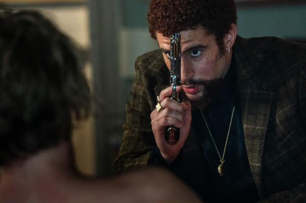 コート・スティーリング 26枚目の写真・画像